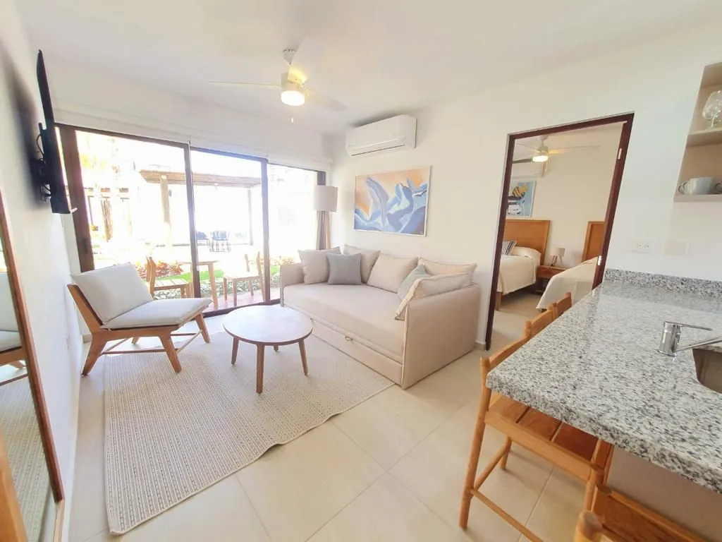 Condo Amueblado en renta en Cerritos - Foto 1