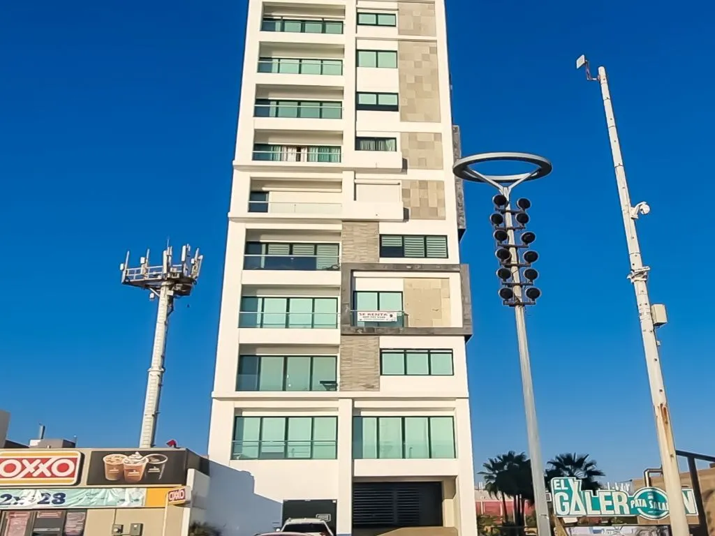 Condo de 2 recámaras en el malecón. - Foto 2