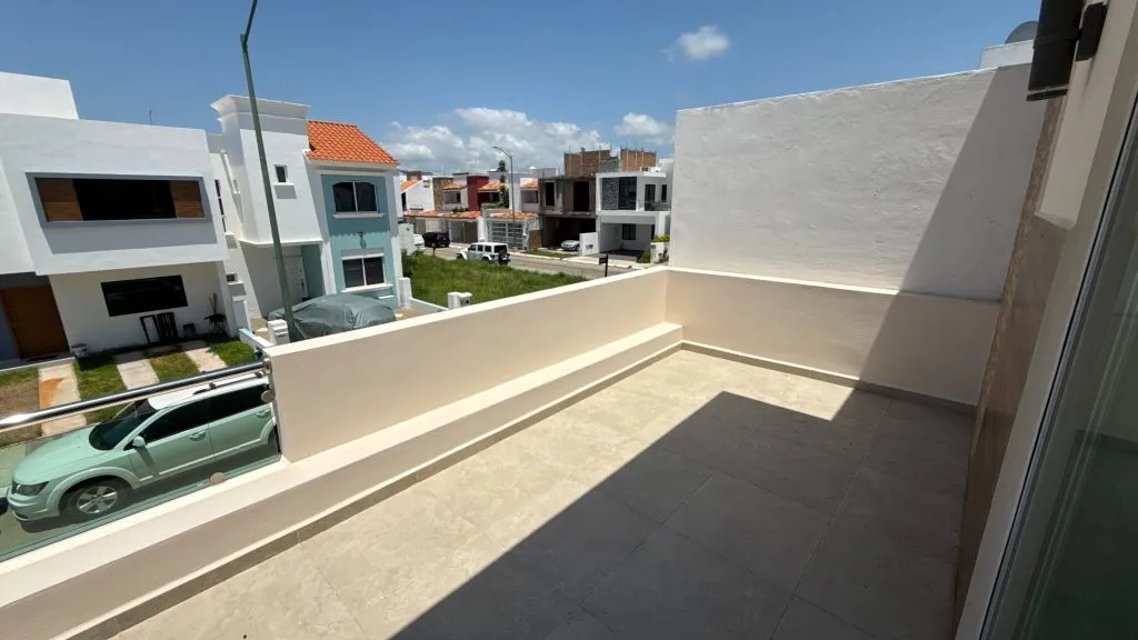 Calle San Abel # 4516, Coto 7, Fracc. Real del Valle - Foto 2